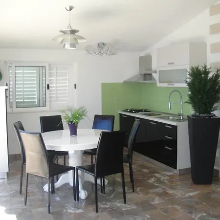 Apartment Wonderful Visinisce With Terrace And Sea Views *