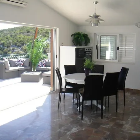 Apartment Wonderful Visinisce With Terrace And Sea Views *