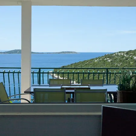 Apartment Wonderful Visinisce With Terrace And Sea Views *