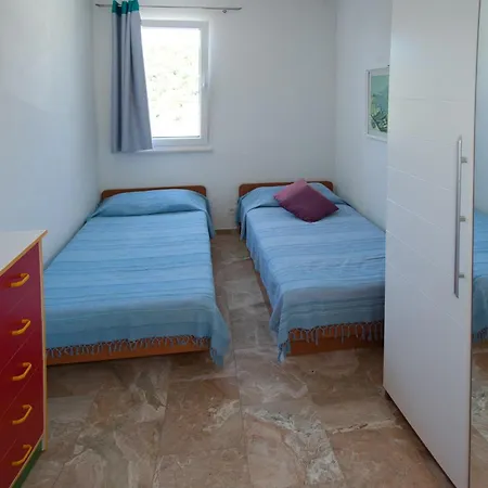Wonderful Visinisce With Terrace And Sea Views Apartment