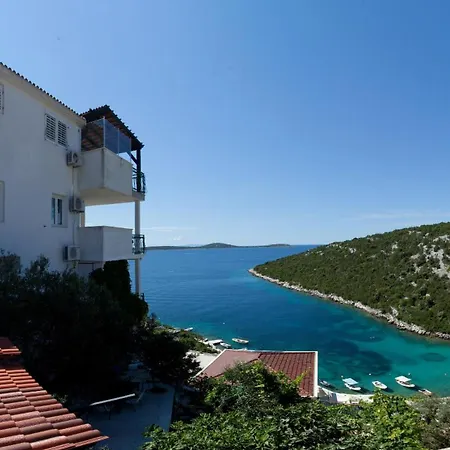 Apartment Wonderful Visinisce With Terrace And Sea Views *
